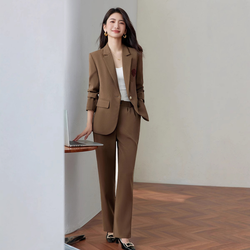 Off-white women's blazer with  - огляд і ціна Women Formal Wear White Shirt